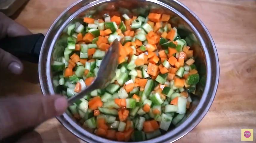 Tanpa cuka, ini cara bikin acar agar segar, awet, tidak mudah layu, dan cocok jadi pelengkap opor ayam