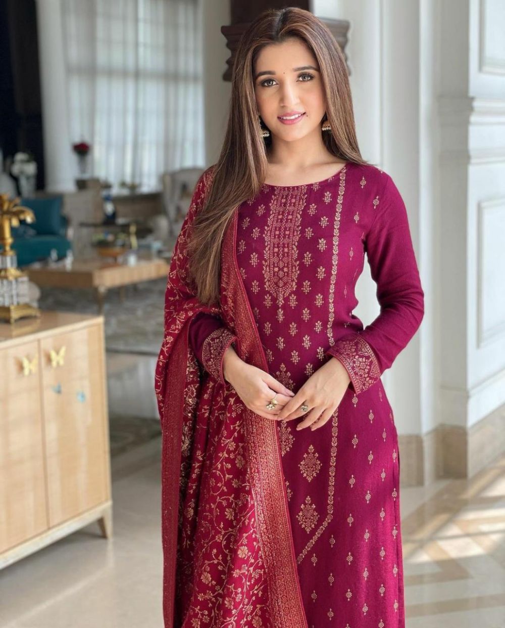 potret pemeran Kinjal di serial Anupamaa saat kenakan sari © Instagram