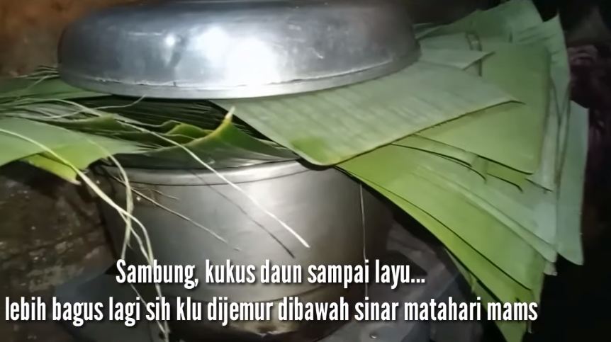 Trik masak buras khas Bugis agar hasilnya padat, empuk, dan tidak basi hingga seminggu