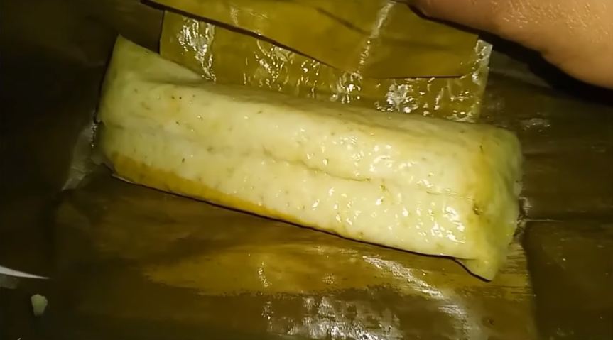 Trik masak buras khas Bugis agar hasilnya padat, empuk, dan tidak basi hingga seminggu