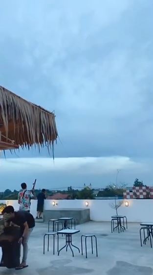 rooftop kumuh jadi cafe estetik TikTok