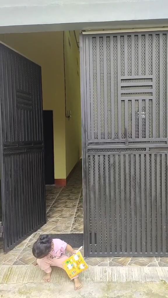 rumah aneh buka pagar langsung dapur © TikTok rumah aneh buka pagar langsung dapur © TikTok