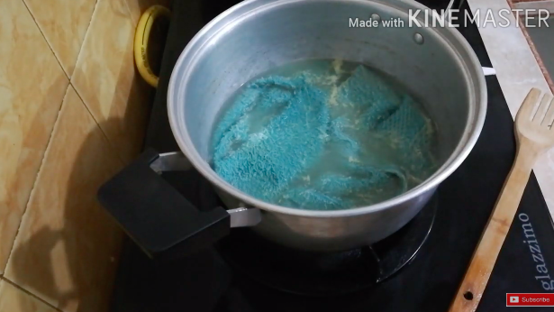 Tanpa pemutih, ini cara praktis mencuci lap dapur kotor dan penuh noda minyak