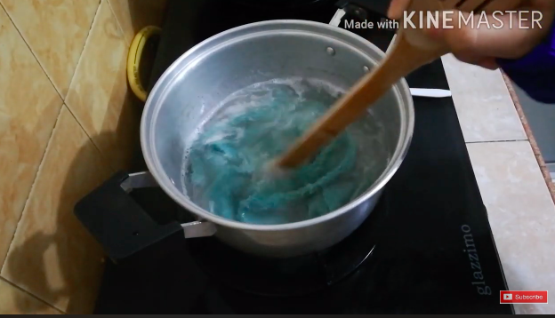 Tanpa pemutih, ini cara praktis mencuci lap dapur kotor dan penuh noda minyak