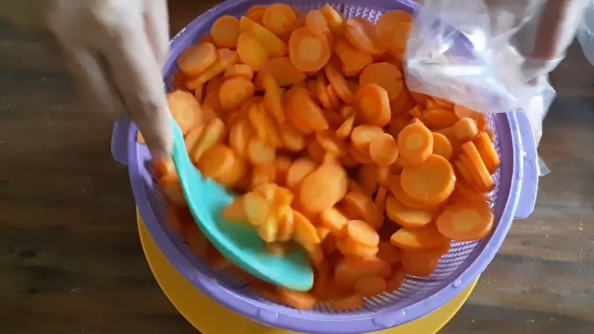 Tetap segar dan tak lembek berbulan-bulan, ini cara menyimpan wortel yang sudah dipotong-potong