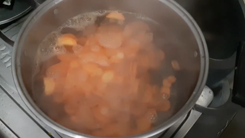 Tetap segar dan tak lembek berbulan-bulan, ini cara menyimpan wortel yang sudah dipotong-potong