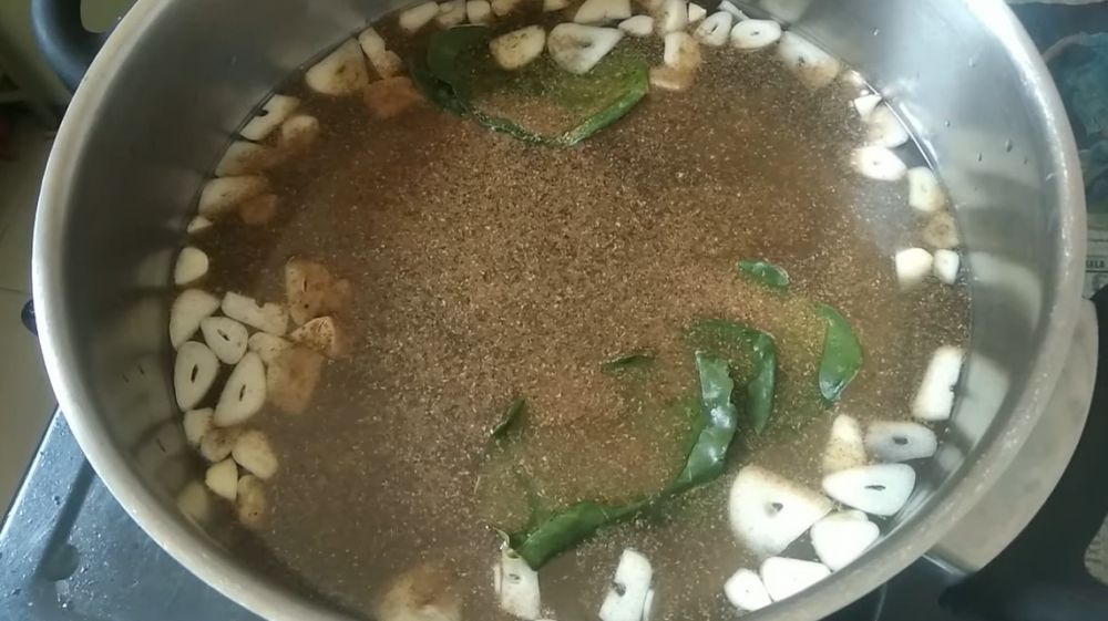 Tak perlu air kelapa, begini trik simpel bikin ayam bacem agar gurih maksimal dan tak mudah hancur