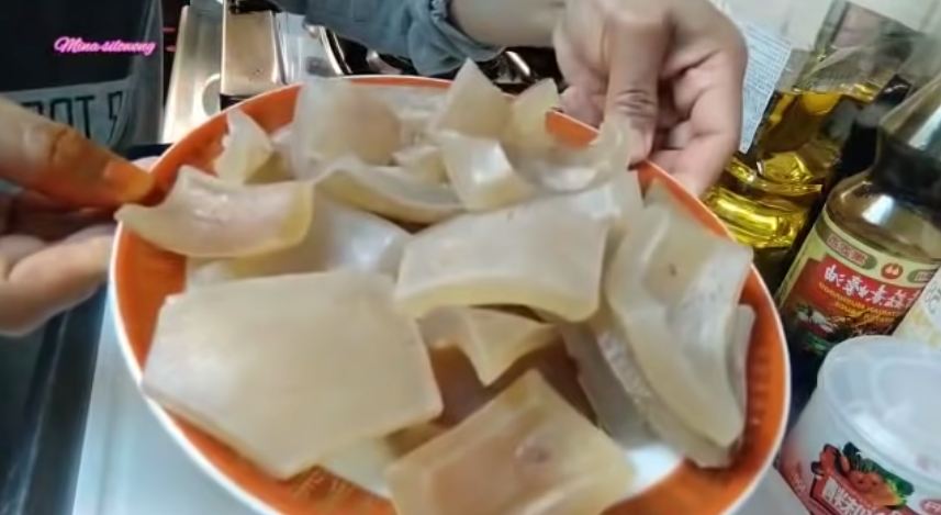 Tanpa bahan tambahan, ini trik merebus kikil sapi biar cepat empuk hanya dalam 30 menit