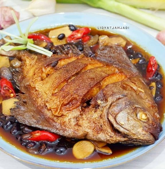 13 Resep olahan ikan bawal masak kecap, manis, lezat, dan bikin nambah nasi