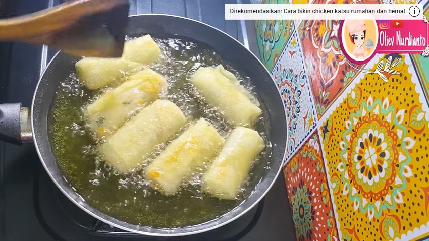 Trik bikin adonan kulit risol bihun agar kokoh dan tetap renyah hingga 6 jam setelah digoreng