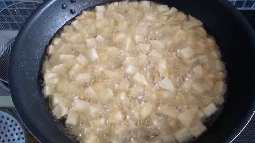Trik goreng kentang untuk sambal goreng agar tidak hitam dan renyah tahan lama