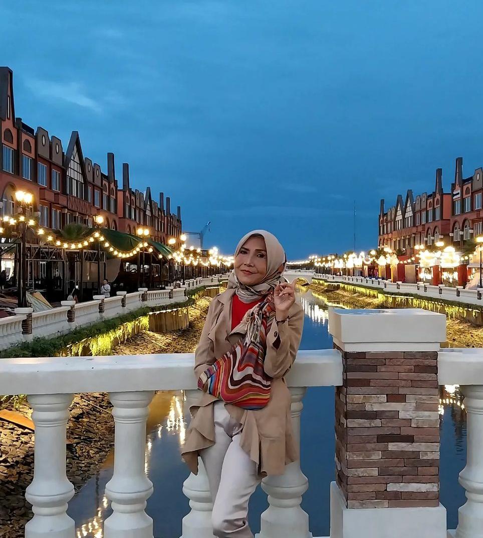 Pacar Bos Junet di CHIPS derita kanker berbagai sumber