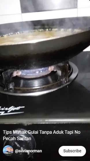 Tak perlu diaduk terus menerus, ini trik masak gulai agar tidak pecah santan