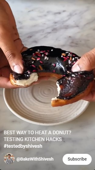 Cuma pakai teflon, begini cara menghangatkan donat agar empuk lagi tanpa gosong