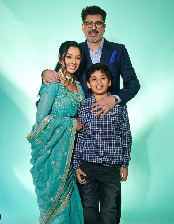 Rupali Ganguly momong anak di dunia nyata © 2023 brilio.net Rupali Ganguly momong anak di dunia nyata © 2023 brilio.net