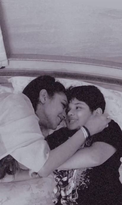 Rupali Ganguly momong anak di dunia nyata © 2023 brilio.net Rupali Ganguly momong anak di dunia nyata © 2023 brilio.net