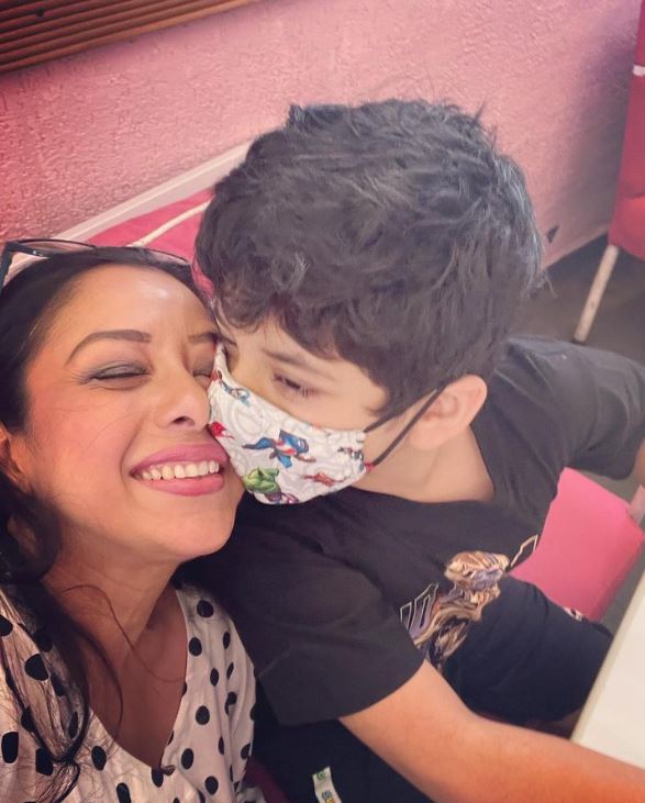 Rupali Ganguly momong anak di dunia nyata © 2023 brilio.net Rupali Ganguly momong anak di dunia nyata © 2023 brilio.net