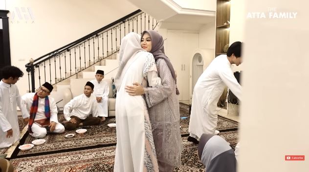 atta dan thariq bukber bareng keluarga besar © berbagai sumber