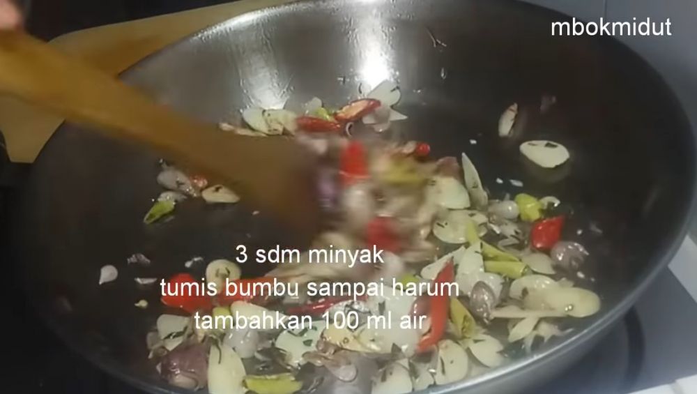 Tanpa direbus, ini trik bikin tumis daun pepaya agar rasanya tak pahit