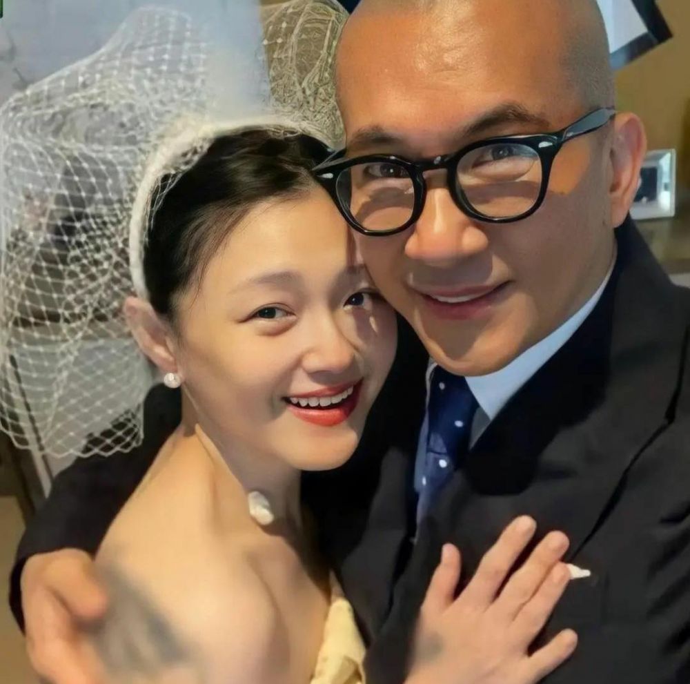 Pemeran San Chai di Meteor Garden menikah dengan DJ, intip 9 potret kemesraannya yang bikin iri