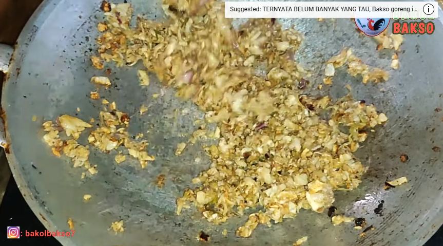 Tanpa lemak dan tulang sapi, ini cara bikin kuah bakso yang bening, harum, dan gurih