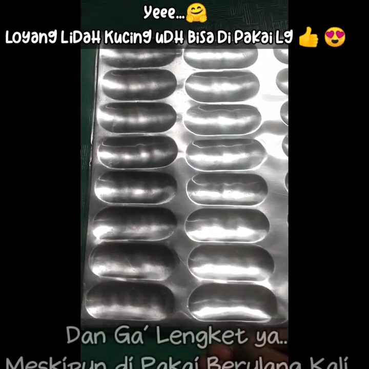Tanpa gunakan sabun cuci, ini trik bersihkan loyang lidah kucing agar bersih dan antilengket
