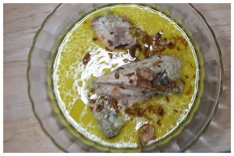 Tanpa santan, ini cara bikin opor ayam yang gurih, kental, dan menggugah selera