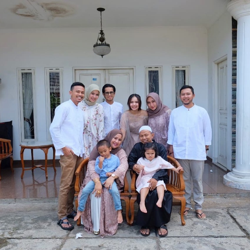 Raka Widyarma anak Rano Karno Si Doel © Instagram/@raka.widyarma