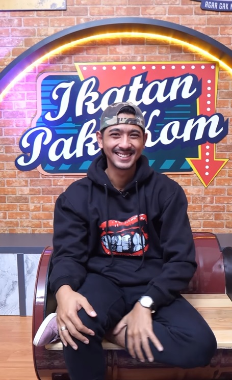 arya saloka beri klarifikasi usai unggah video pamit © berbagai sumber