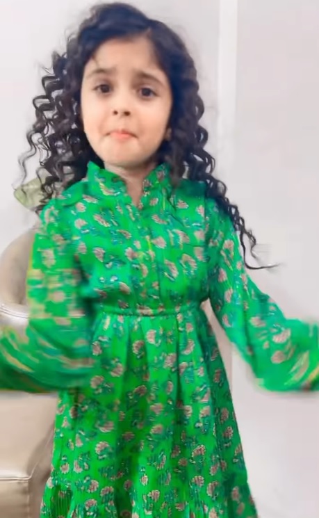 potret modis anak angkat anupamaa di keseharian © berbagai sumber