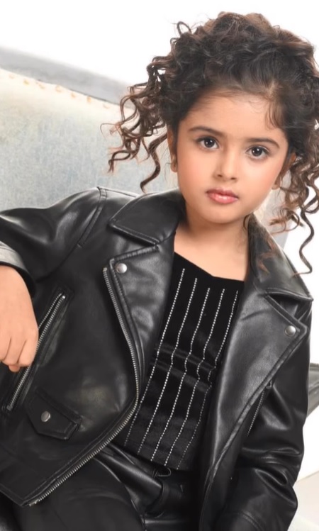 potret modis anak angkat anupamaa di keseharian © berbagai sumber