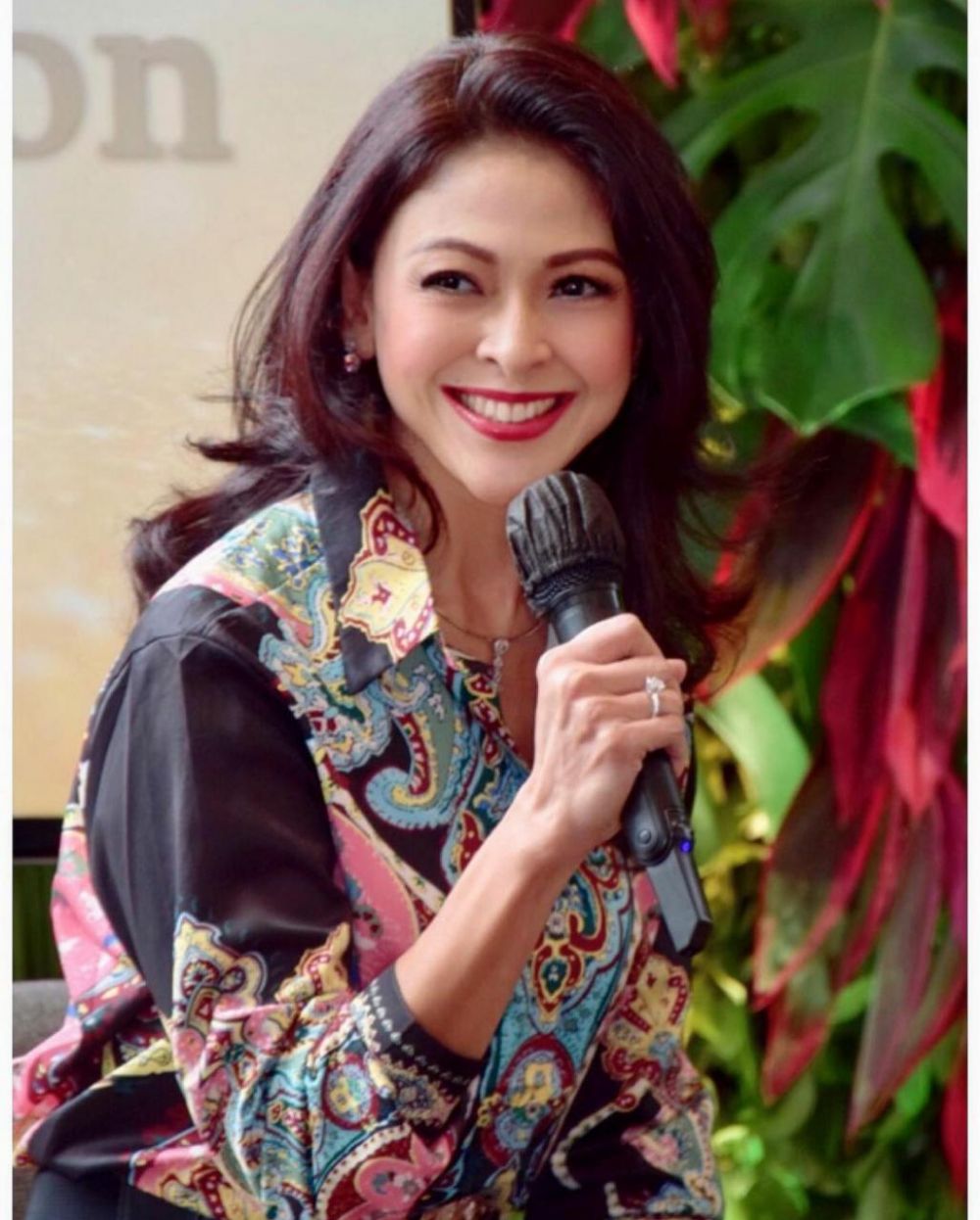 Indira Puteri Indonesia yang awet muda © Instagram