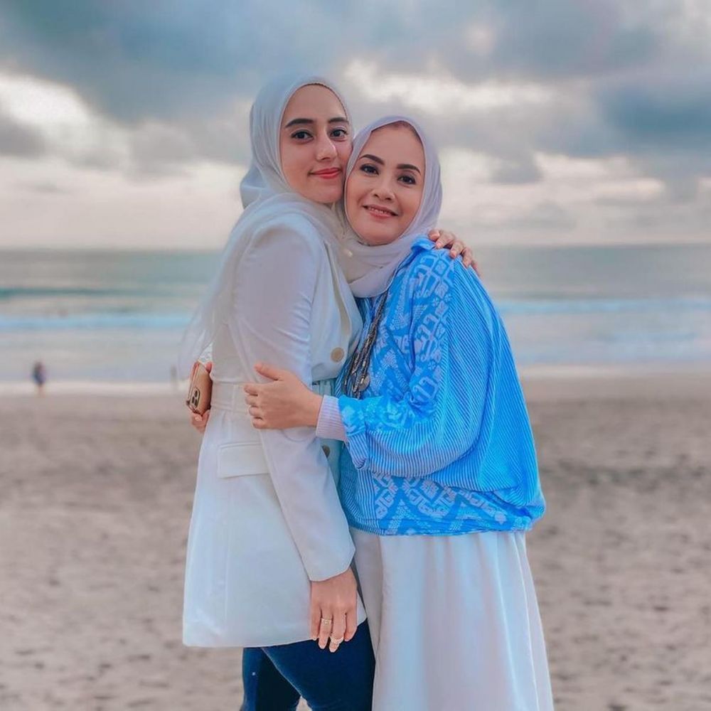 potret kebersamaan pesinetron dan adik ipar © instagram potret kebersamaan pesinetron dan adik ipar © instagram