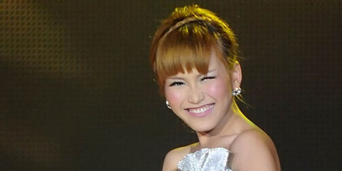 potret ayu ting ting dari dulu hingga kini © berbagai sumber potret ayu ting ting dari dulu hingga kini © berbagai sumber