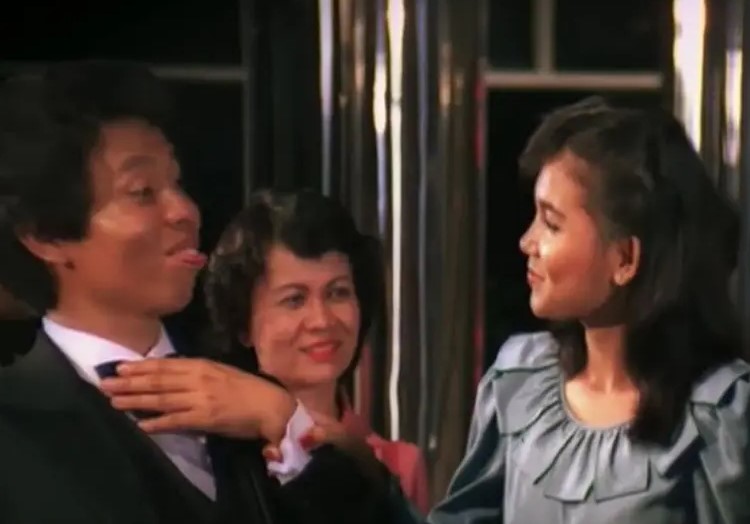 Adegan kocak di film Warkop DKI © YouTube Adegan kocak di film Warkop DKI © YouTube