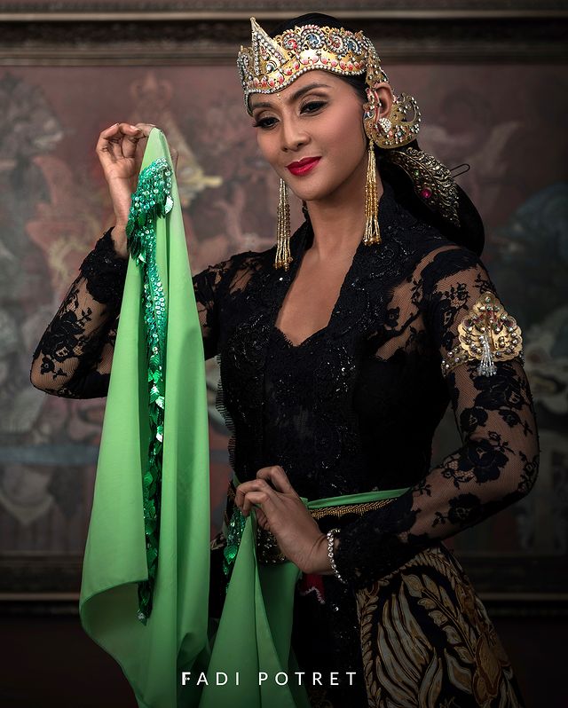 Zaenab bermakeup tebal © Instagram Zaenab bermakeup tebal © Instagram