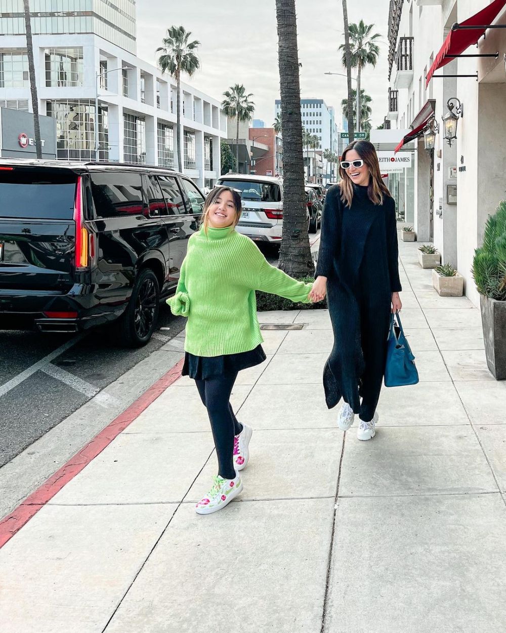 gaya keren mikhayla anak nia © Instagram