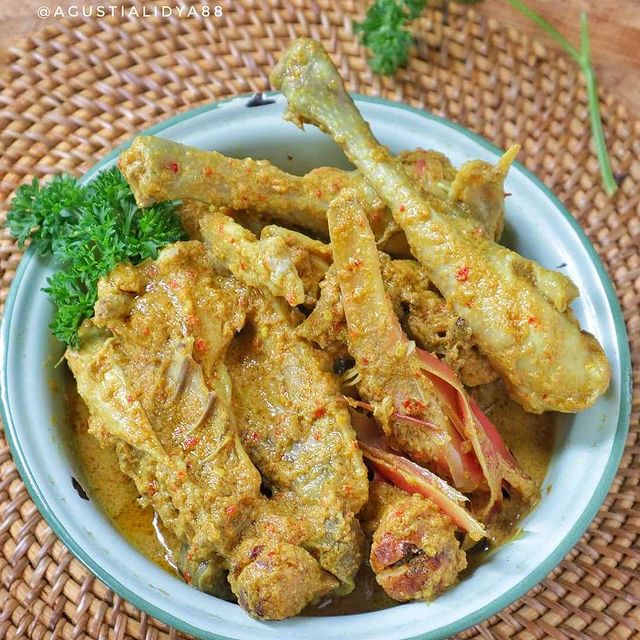 15 Resep gulai ayam tanpa santan lezat, gurih, dan praktis