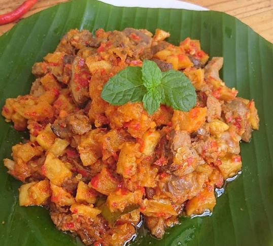 17 Resep sambal goreng kentang pedas spesial Lebaran, lezat dan bikin nagih