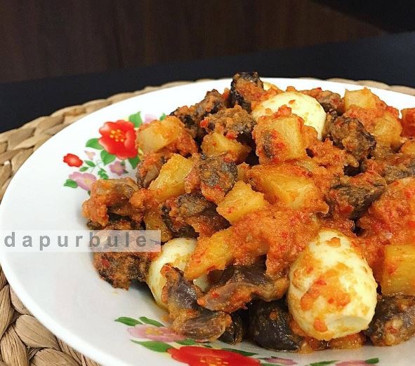 17 Resep sambal goreng kentang pedas spesial Lebaran, lezat dan bikin nagih