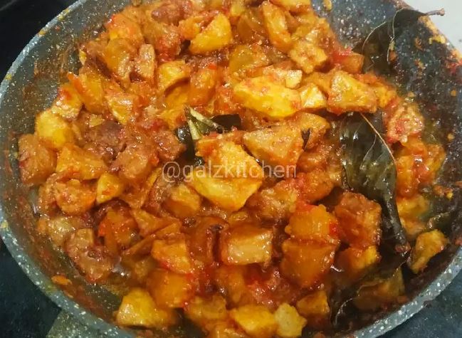 17 Resep sambal goreng kentang pedas spesial Lebaran, lezat dan bikin nagih