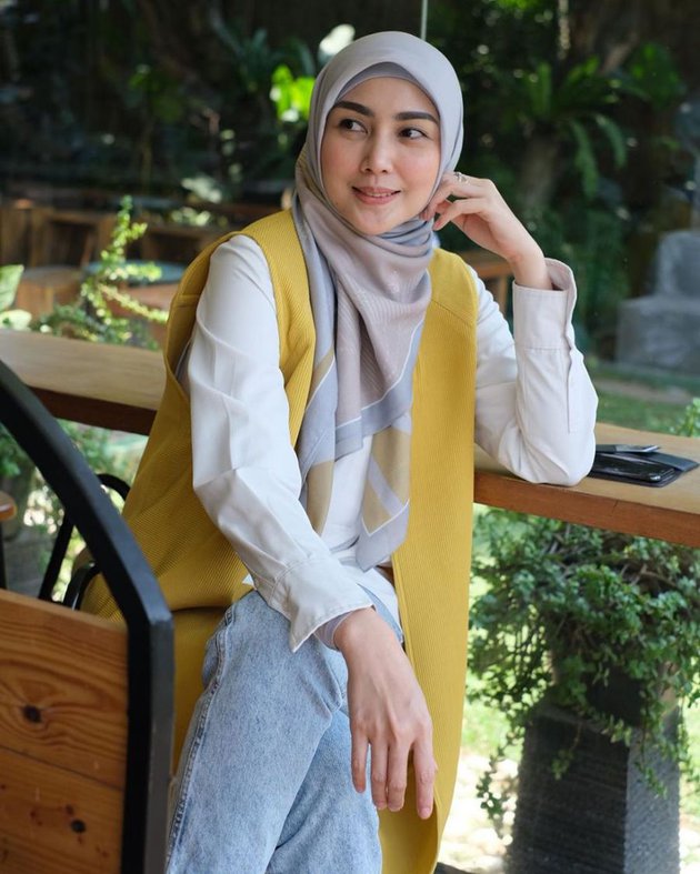 mantan presenter gosip ini putuskan untuk berhijab © 2023 brilio.net