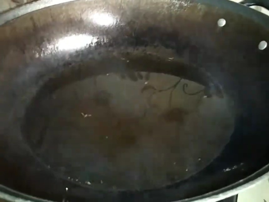 Trik menggoreng kerupuk putih keriting tanpa dijemur, renyah dan mengembang sempurna