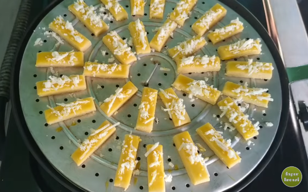 Cara bikin kue kastengel pakai 3 bahan tanpa oven, cetakan, dan mixer, hasil tetap cantik dan gurih