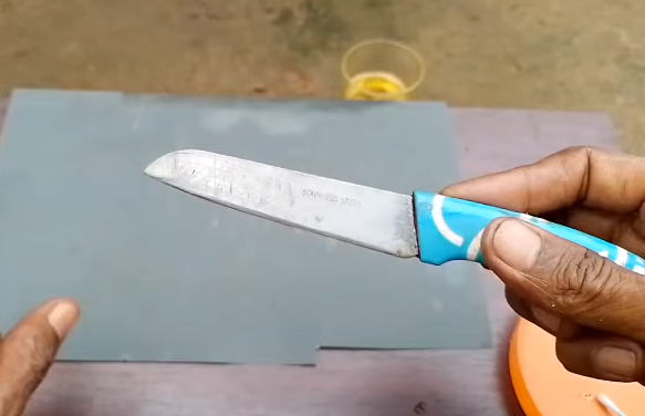 Pakai 1 bahan dapur, ini cara ampuh tajamkan pisau agar setajam silet dengan mudah dan cepat