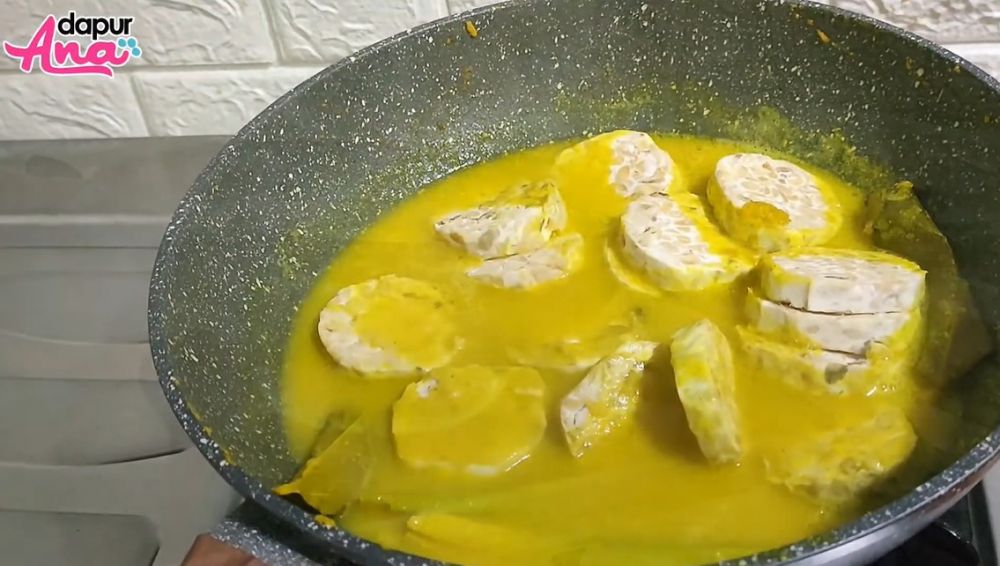 Tanpa digoreng, ini trik masak opor tahu tempe agar tidak hancur dan bumbu meresap sempurna