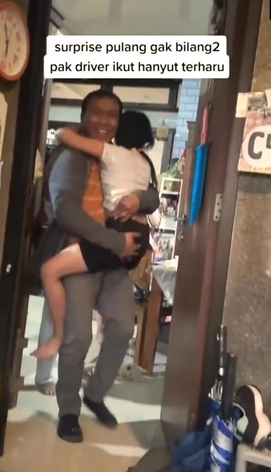 Momen haru pria mudik diam-diam Instagram