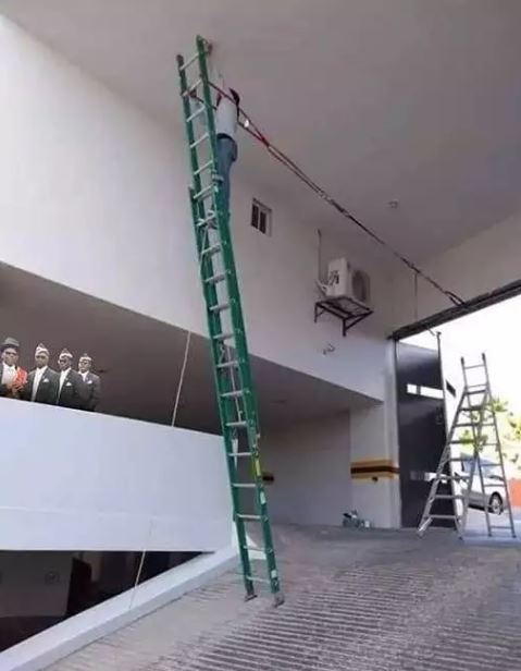 Potret kocak alat tukang bangunan Berbagai sumber