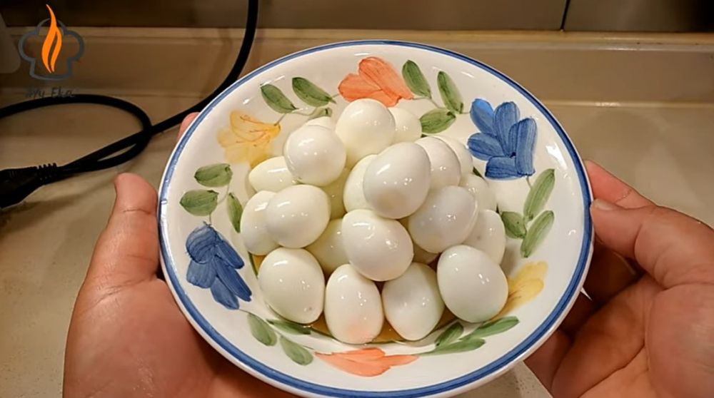 Cara sederhana merebus telur puyuh supaya mudah dikupas dan hasilnya mulus