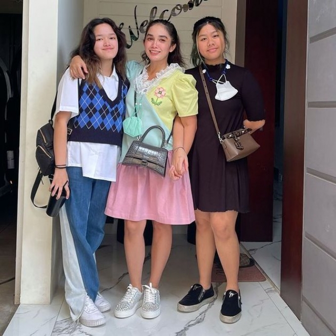 Bintang iklan mi hot mom © Instagram Bintang iklan mi hot mom © Instagram